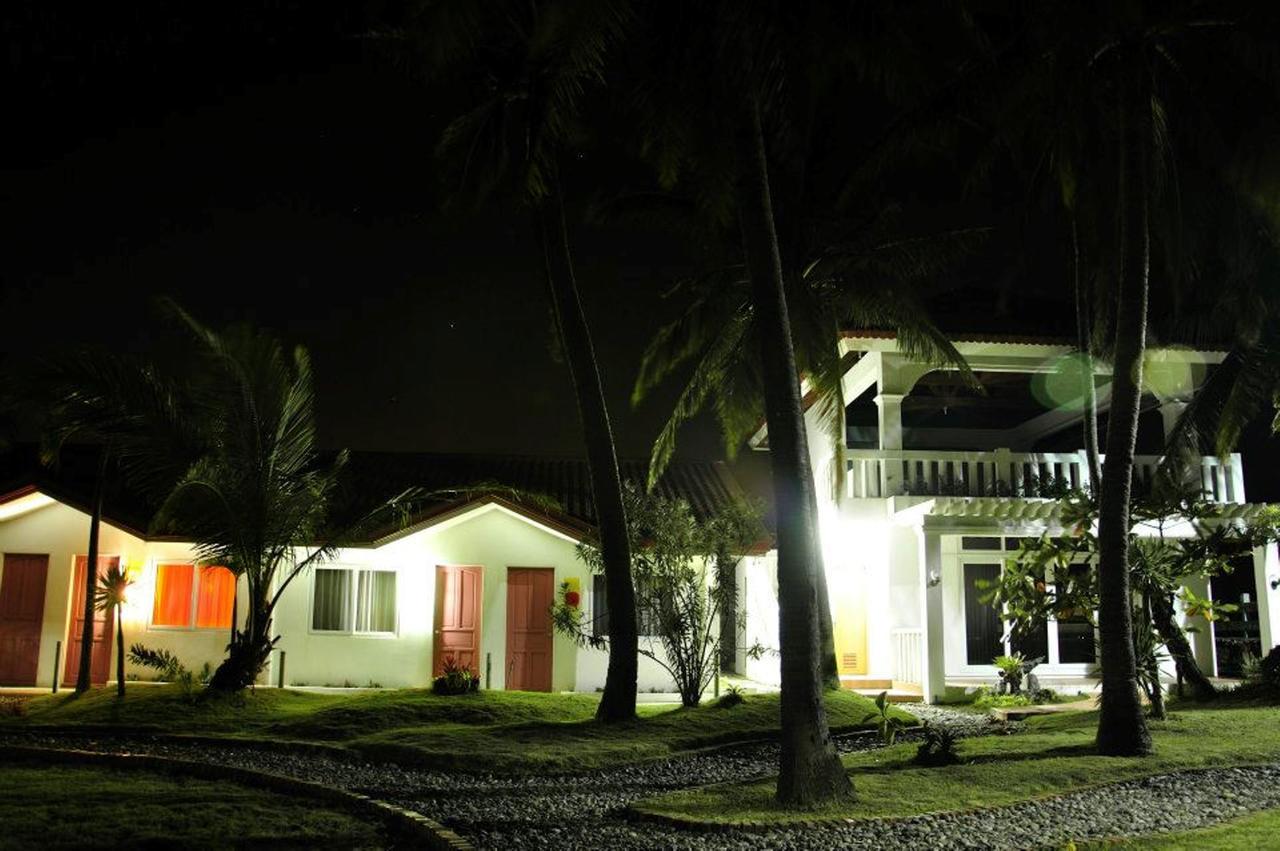 Happy Ripples Beach Resort Mabilao Eksteriør billede