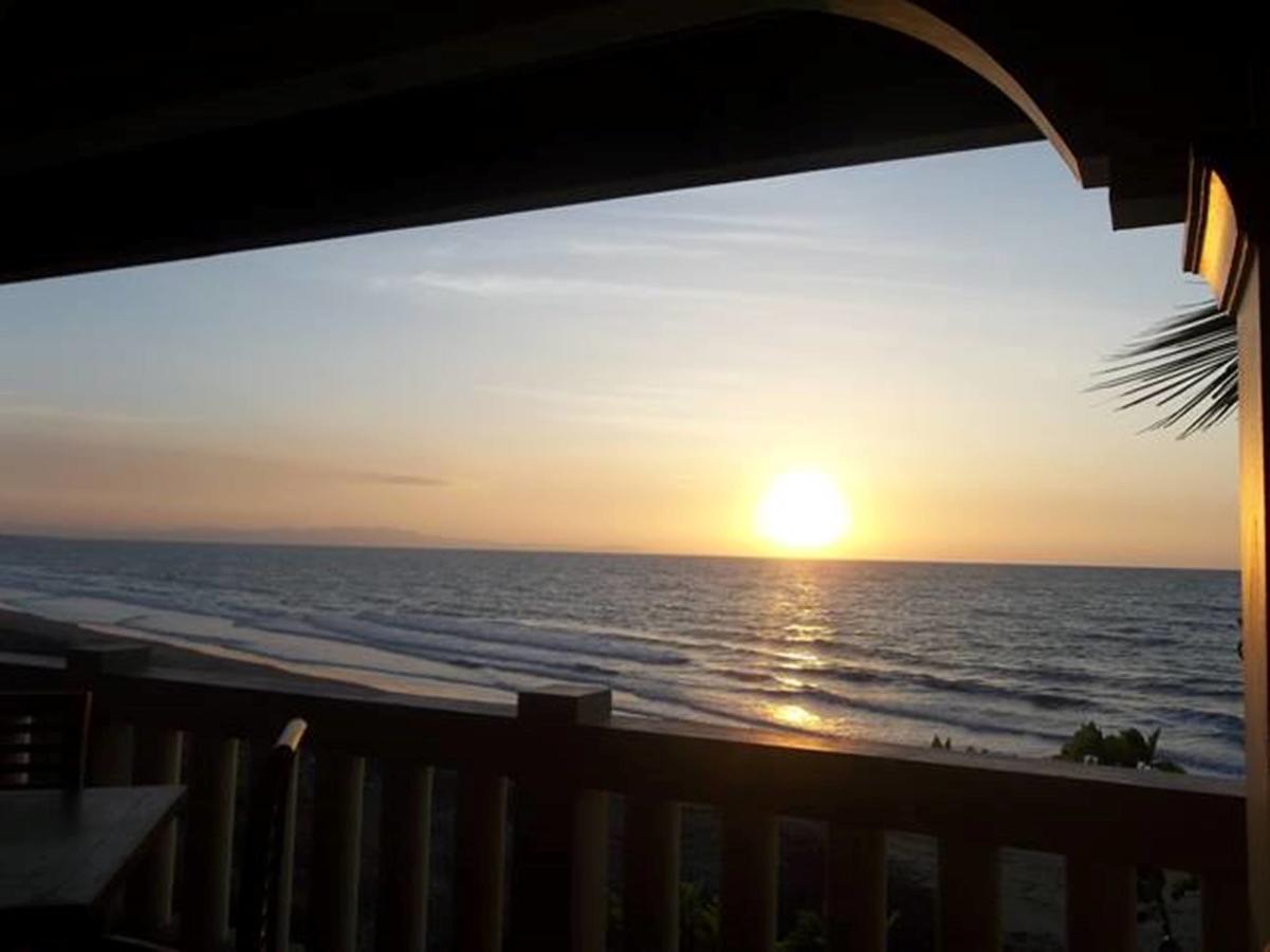 Happy Ripples Beach Resort Mabilao Eksteriør billede
