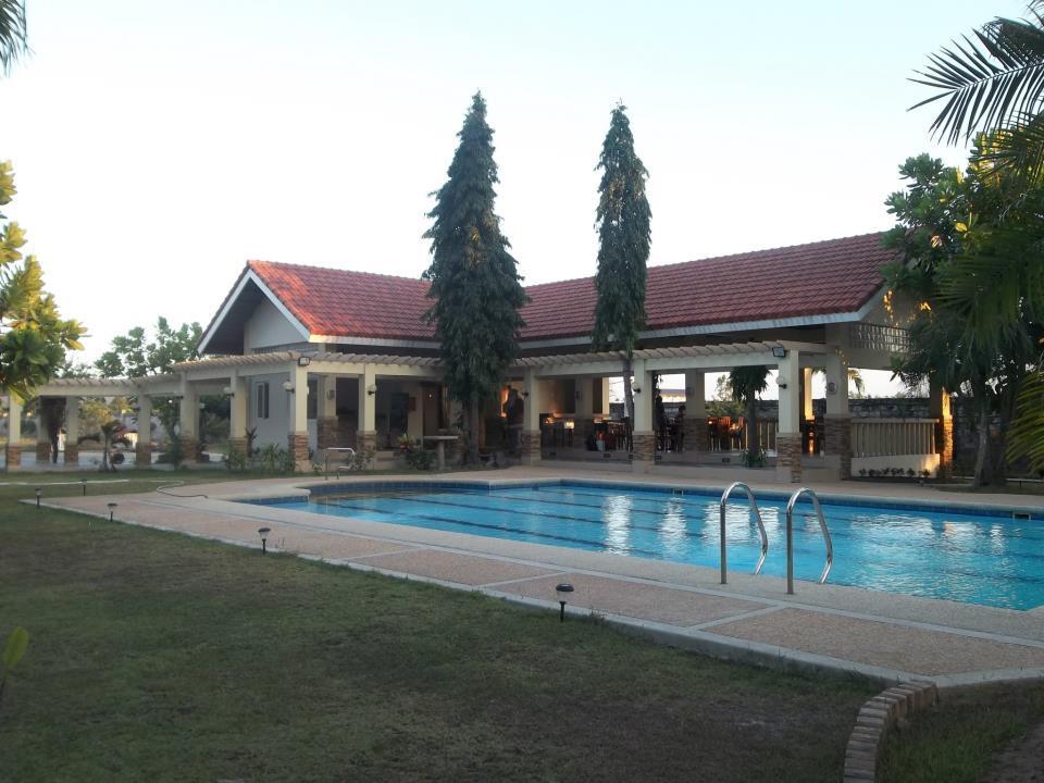 Happy Ripples Beach Resort Mabilao Eksteriør billede