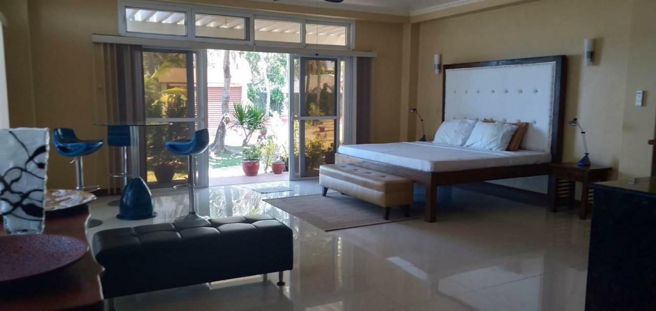 Happy Ripples Beach Resort Mabilao Eksteriør billede