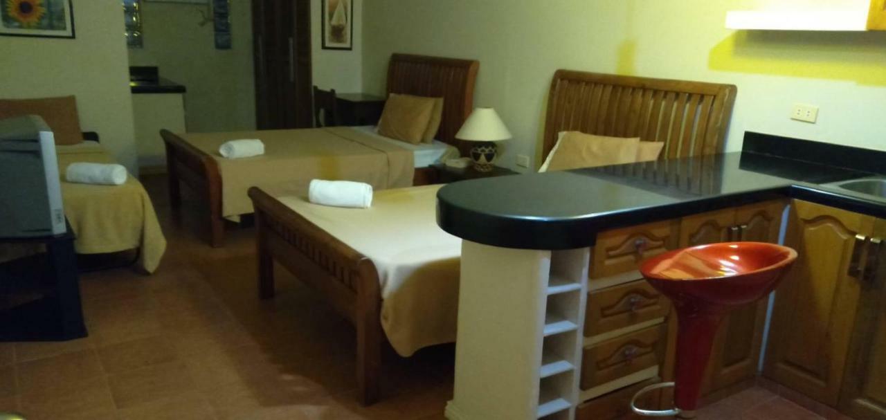 Happy Ripples Beach Resort Mabilao Eksteriør billede