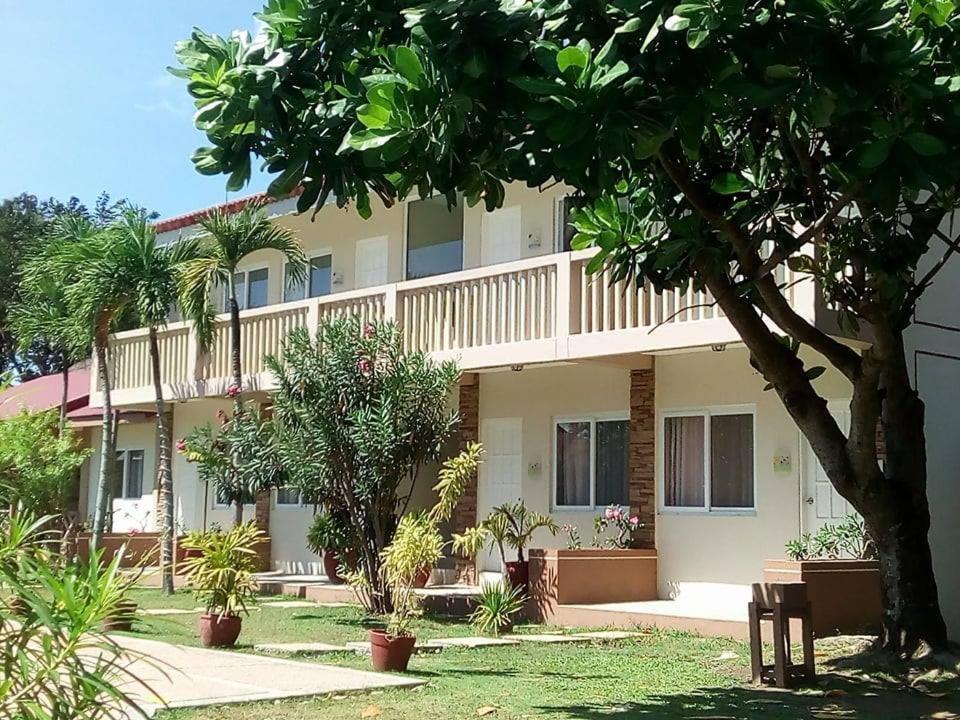 Happy Ripples Beach Resort Mabilao Eksteriør billede